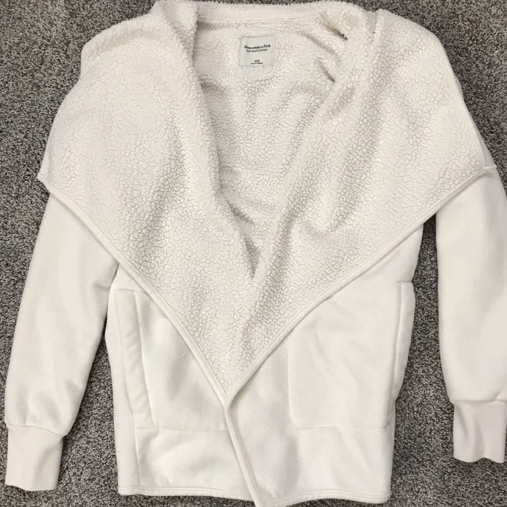 White, soft Wrap